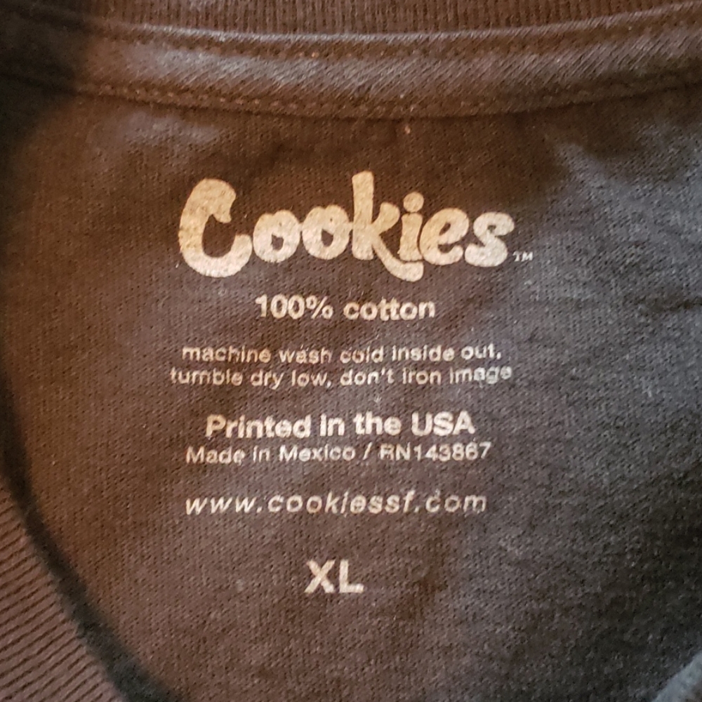 Shirt - Picture 3 of 4